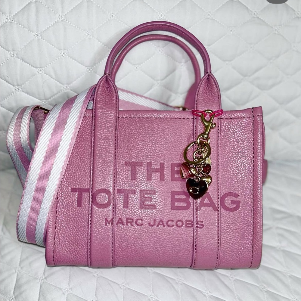 MARC JACOBS The Leather Small Tote – Lilas